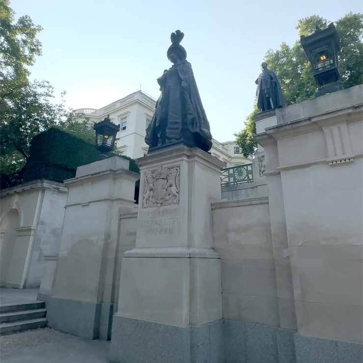 Queen Mother Statue